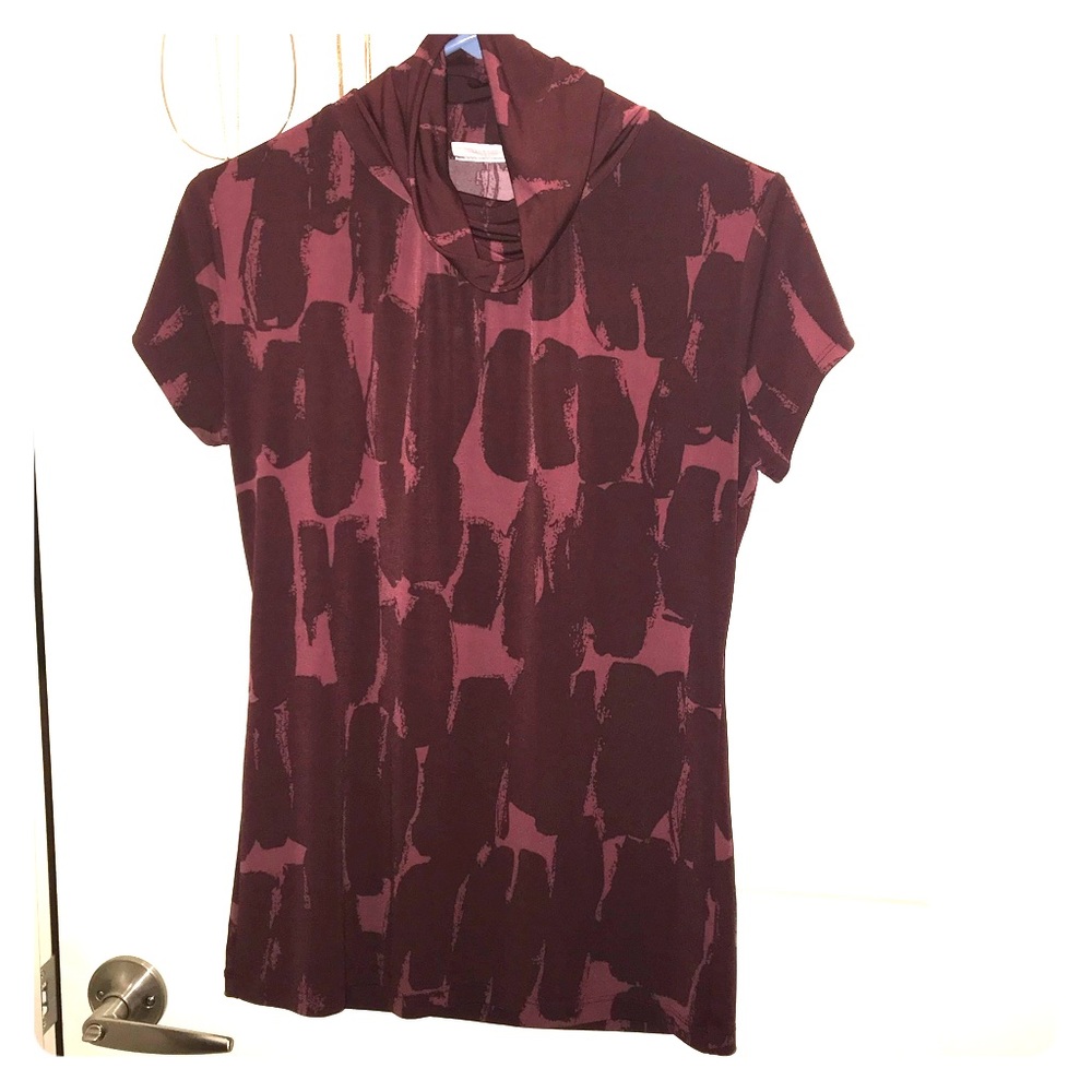 New York and CO -Burgandy short sleeve turtle neck